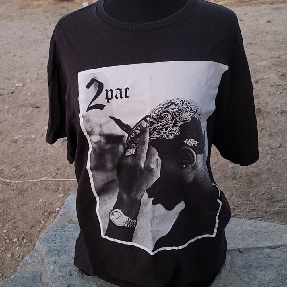 2Pac tshirt
